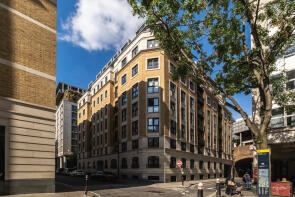 Flat 807, 1, Pepys Street, London EC3N 2NU