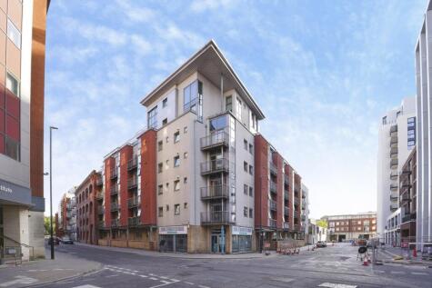 Three Queens Lane, Bristol, BS1
