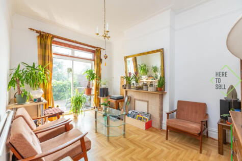 Hillside Avenue, London, N11