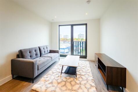 Belmont Wharf, Glasswater Locks, B4