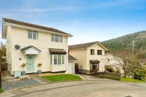7, Pine View, Gunnislake PL18 9JF
