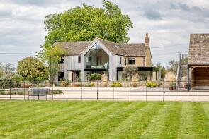 4 Woodbury Hill House, Gibb Road, Chippenham SN14 7NQ