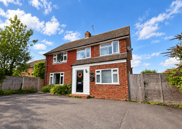 4 Bed Unfurnished Detached