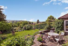 Lower Mead, Pheasants Hill, Henley-on-thames RG9 6SL