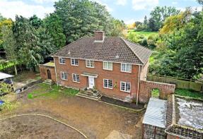 Moat House, Addington Estate Roads, Buckingham MK18 2JT
