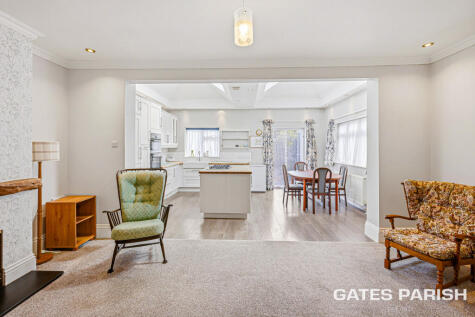 Bridge Avenue, Upminster, RM14