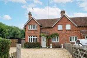 2, South Lodge Cottages, Brighton Road, Horsham RH13 6PS