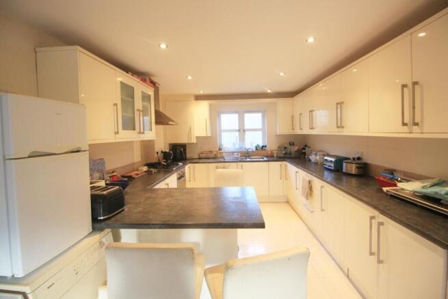 Kitchen.JPG