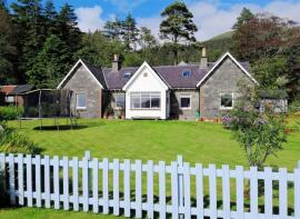 Rowan Cottage, Glaschoille - Inverie Road, Mallaig PH41 4PL