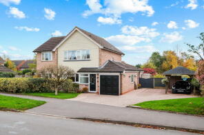 10, Froxmere Road, Worcester WR7 4AU
