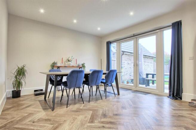 Dining Area.jpg