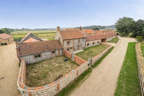 Beeston Hall Farm, Beeston Regis, Cromer NR27 9NG