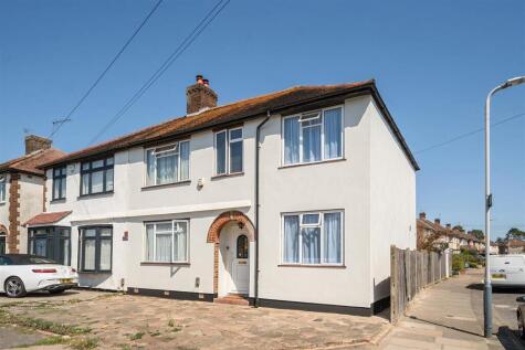 Field End Road, Ruislip, HA4