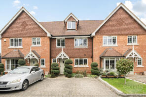 2, Grove Close, Wrecclesham, Farnham GU10 4BF