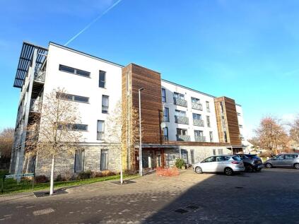 Moonraker Square, Street