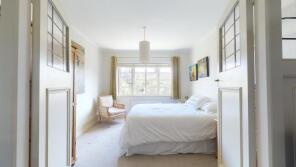 9, Roehampton Close, London SW15 5LU