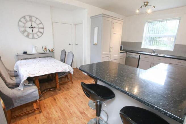 BREAKFAST KITCHEN