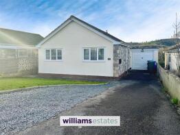 6, Parc Y Llan, Llanfair Dyffryn Clwyd, Ruthin LL15 2YL