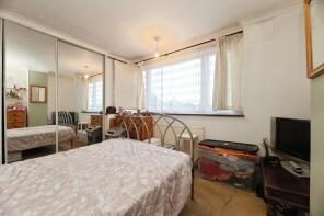 7, Oakcroft Villas, Chessington KT9 1RJ