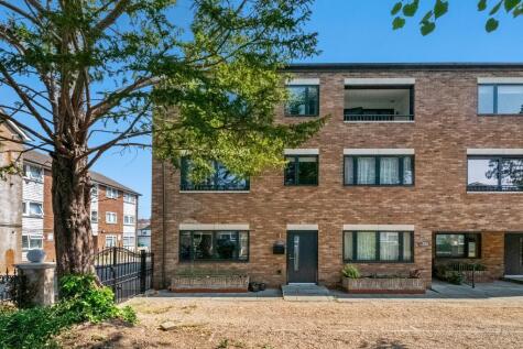 Golden Manor, Hanwell, London, W7 3EE