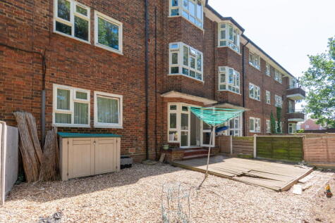 Faymore Gardens, South Ockendon, RM15 5NW