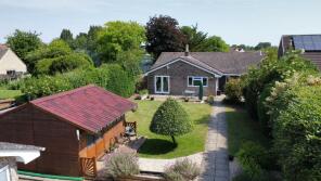 Foxlea, Compton Road, Calne SN11 8SG