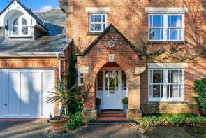 20, Upper Walk, Virginia Water GU25 4SN