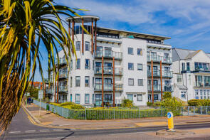 Flat 21, 2 Hamilton Grange, Crowstone Avenue, Westcliff-on-sea SS0 8JT
