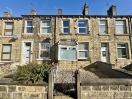 53, Senior Street, Moldgreen, Huddersfield HD5 8BW