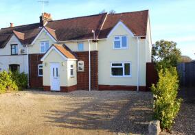 9, Coronation Villas, Harwich Road, Clacton-on-sea CO16 0AS