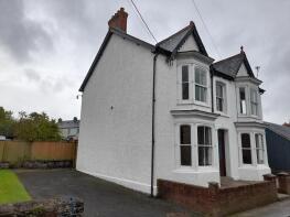 Panteg, Vicarage Road, Llangadog SA19 9AE