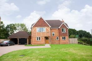 2, Placketts Corner, Polegate BN26 6FY