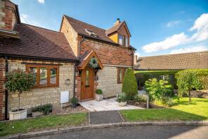 9, Manor Court, Market Harborough LE16 8TL