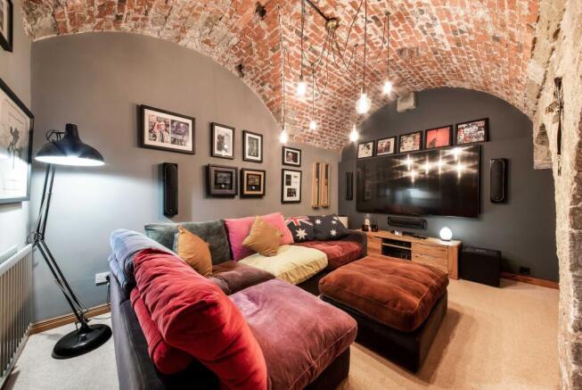 CINEMA ROOM
