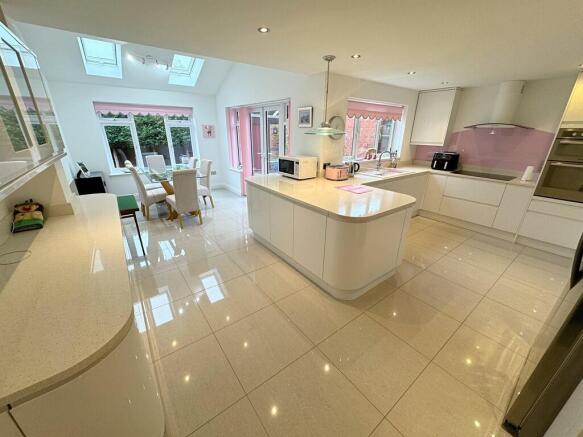 Dining Kitchen