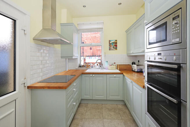 fitted kitchen.JPG