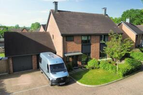 15, Gratton Chase, Dunsfold, Godalming GU8 4AL