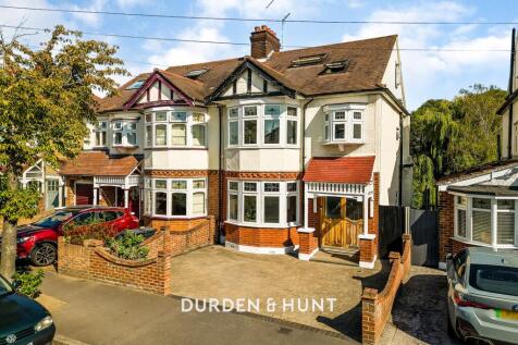 Onslow Gardens, South Woodford, E18
