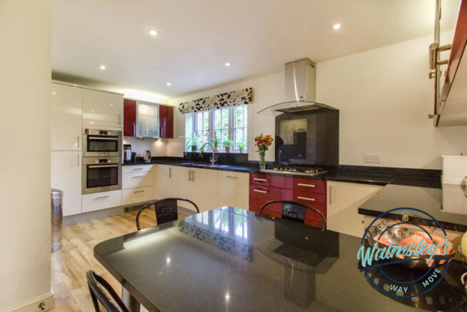 Kitchen breakfast room