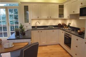 Flat 2, 5, Convent Close, Barnet EN5 5FJ