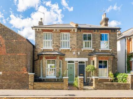 First Cross Road, Twickenham