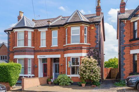 Cirencester Road, Charlton Kings, Cheltenham, GL53