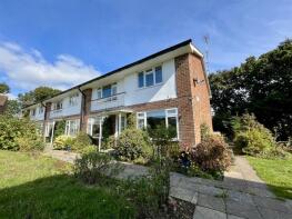 18, Fairlight Gardens, Hastings TN35 4AY