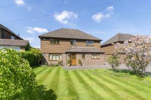 Ladywood Lodge, Mayfield Road, Crowborough TN6 3LS