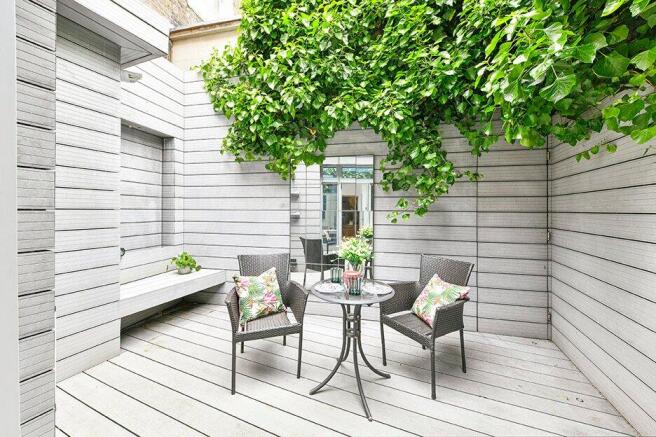 Alfresco Dining