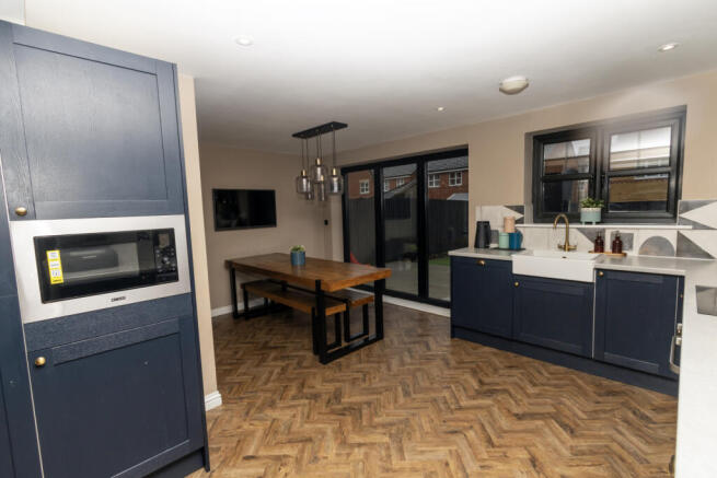 4 Bedroom Semi Detached Town House