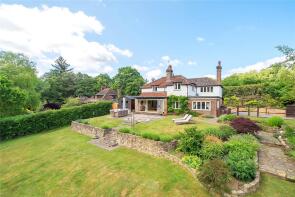 5 Little Willows, Bell Road, Haslemere GU27 3SF