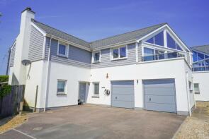 2, The Dunes, Bideford EX39 4LB
