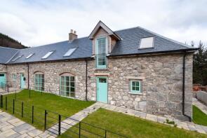 9, Kenaclacher Steading, B846 From Junction Of C450 To East Boundary Of Tigh Na Vilt, Bridge Of Gaur, Pitlochry PH17 2QD