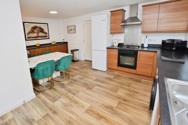 Kitchen/Dining Room